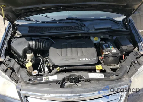 2013 Chrysler Town & Country Touring из США, поврежденный, VIN 2C4RC1BG0DR604741